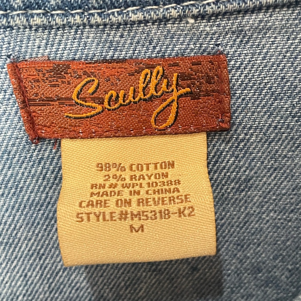 Super cute western jean jacket! Hardly worn. Great condition! :)